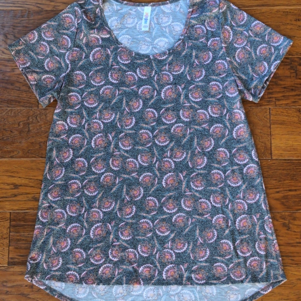 Lularoe Classic T-shirt